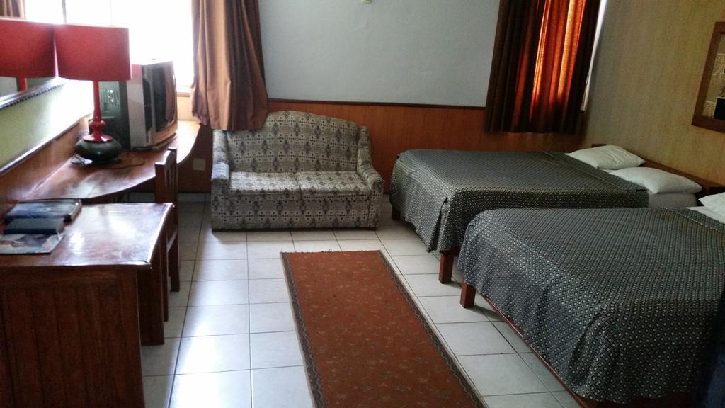 Saffana Hotel Douala Cameră foto