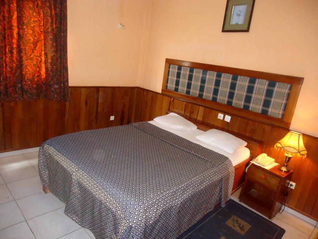 Saffana Hotel Douala Cameră foto