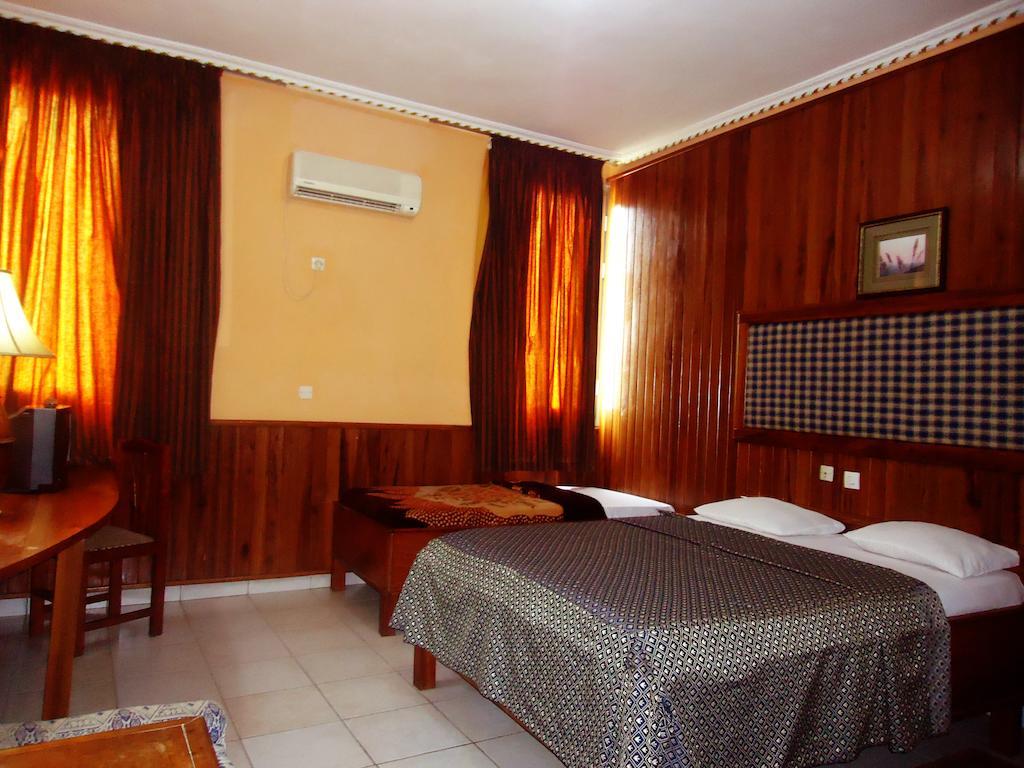 Saffana Hotel Douala Cameră foto