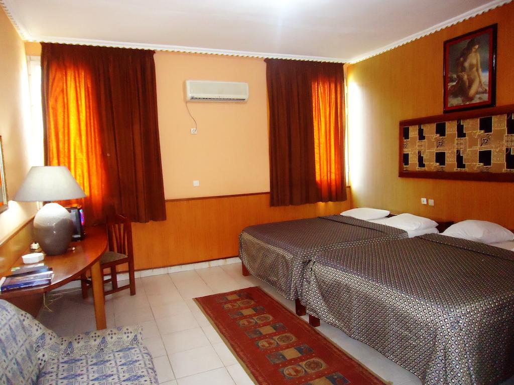 Saffana Hotel Douala Cameră foto